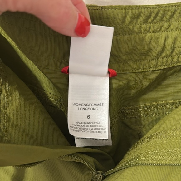 The North Face Women’s Horizon Sunnyside Convertible Hiking Shorts Size 6 Green - Picture 9 of 9